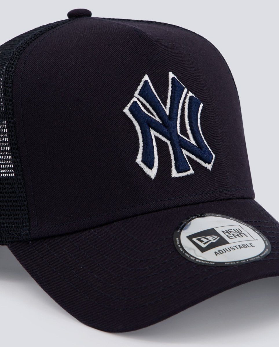 Gorra New Era Yankees Outline Trucker Negro Unisex 60691070