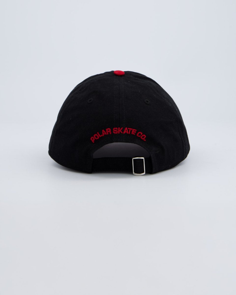 Gorra Polar Skate Co Sai Cap Stroke Negro Y Rojo Unisex POLARSS25-40