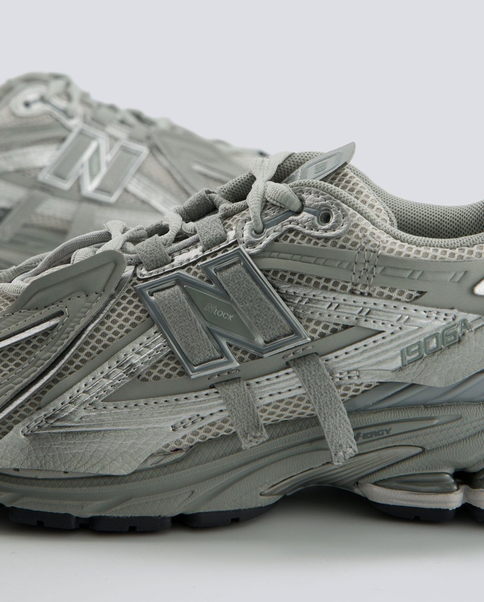 New Balance 1906 Plata Hombre M1906AG