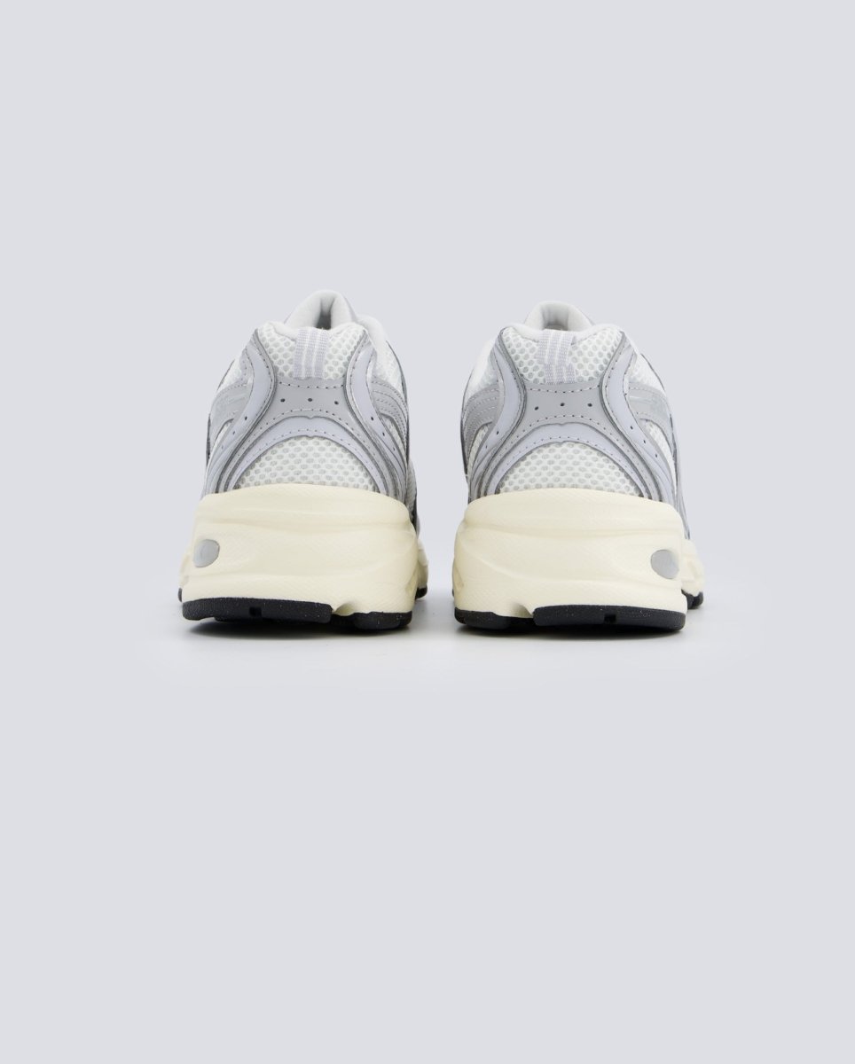 New Balance 530 Plateado Y Lila Mujer U530SEA zapatillas