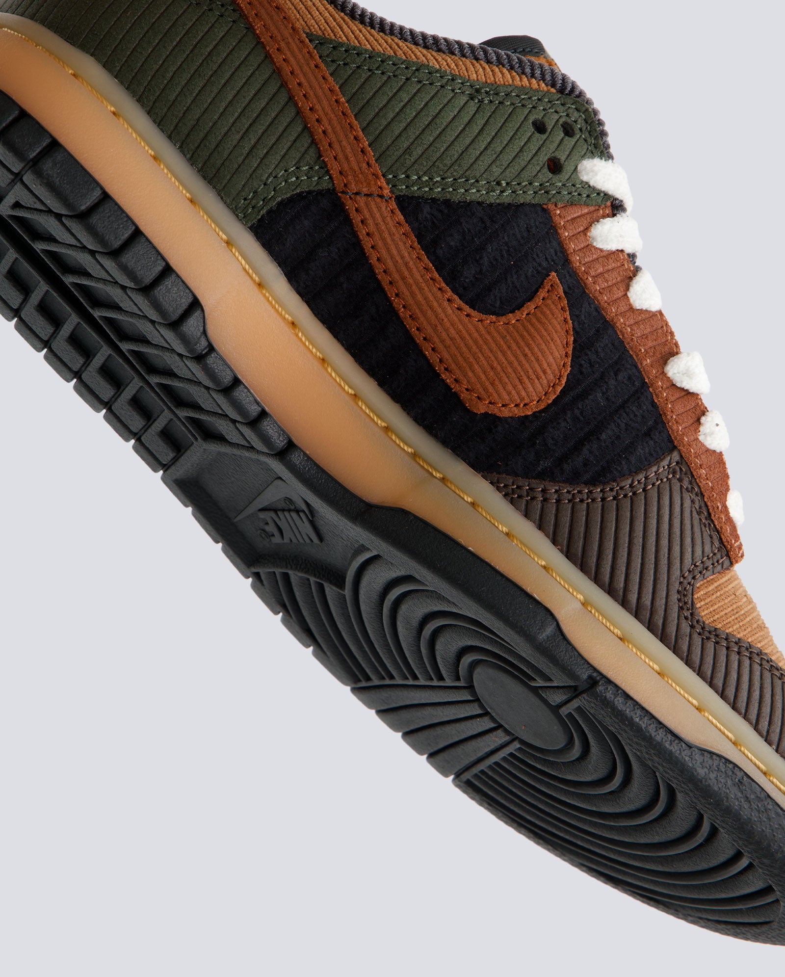 Nike Dunk Low Retro Premium Marrón Hombre  IB7746-201