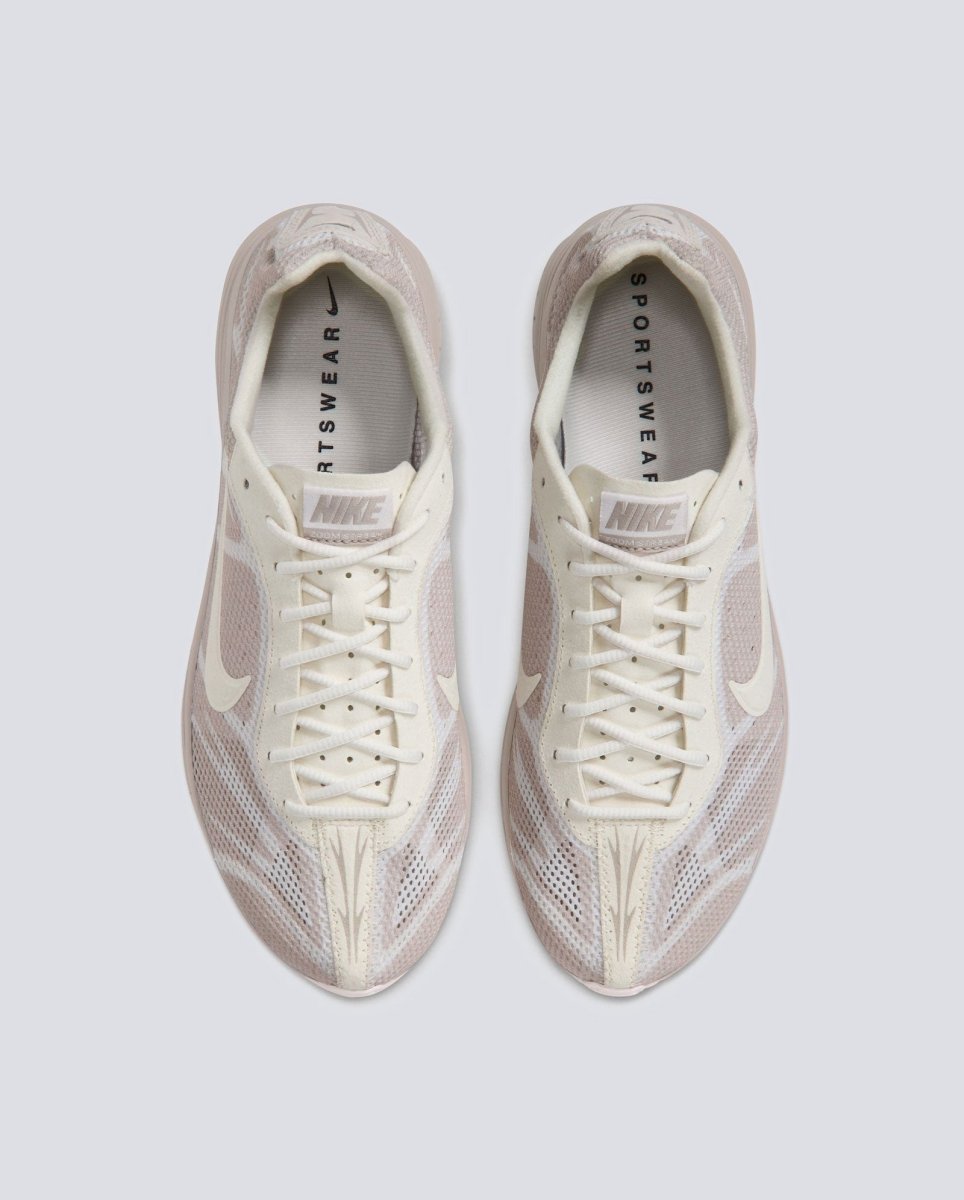 Nike Zoom Streak 3 Crema Mujer IQ8020-200