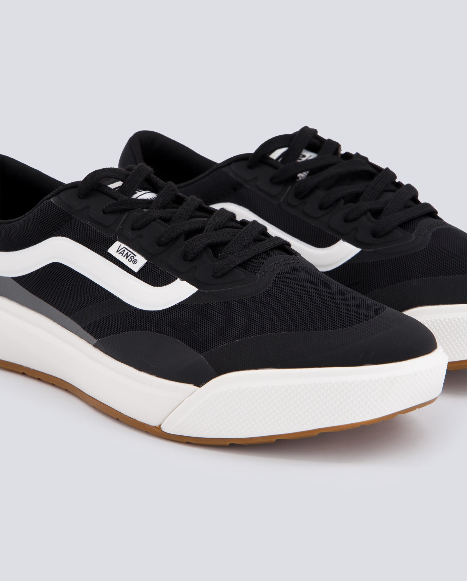 Puma Mte Ultrarange 2.0 Negro Y Blanco Hombre VN000D60BLK1 zapatillas